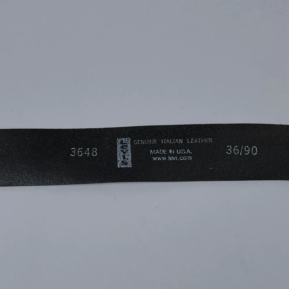 Levi Strauss & Co Italian Leather Belt Mens 36 Black Silver Buckle Made in USA